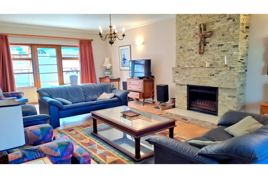 6 Bedroom Property for Sale in Brenton On Sea Western Cape